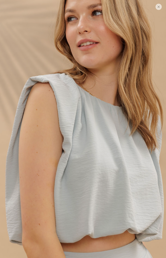Sleeveless Balloon Crop Top
