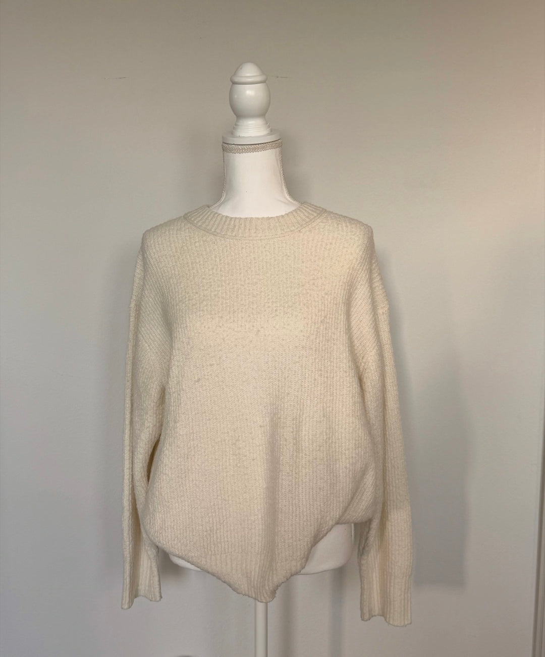 Sunday Cream Sweater - Medium